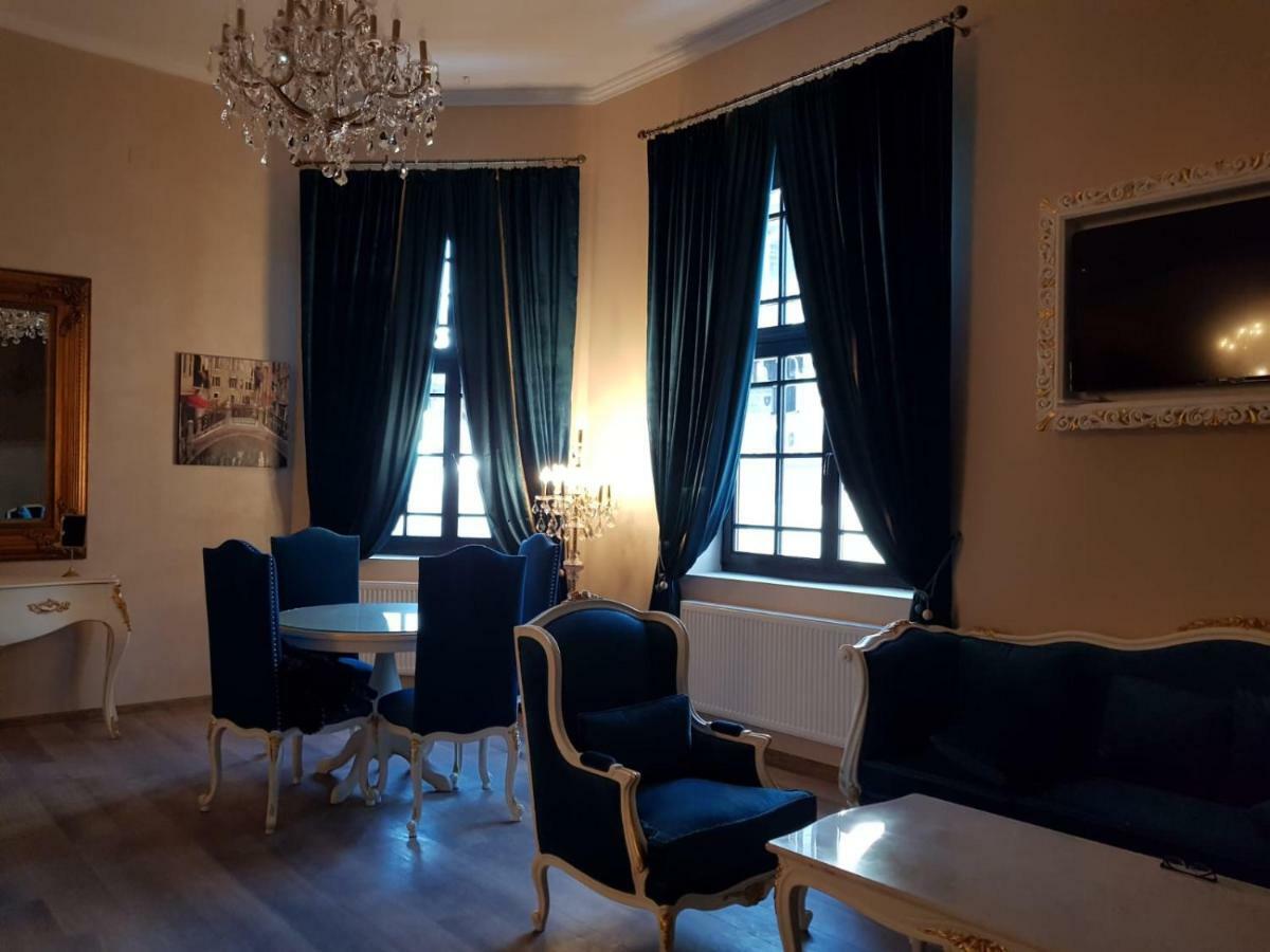 Hotel Boutique Vila Lakastel 시나이아 외부 사진