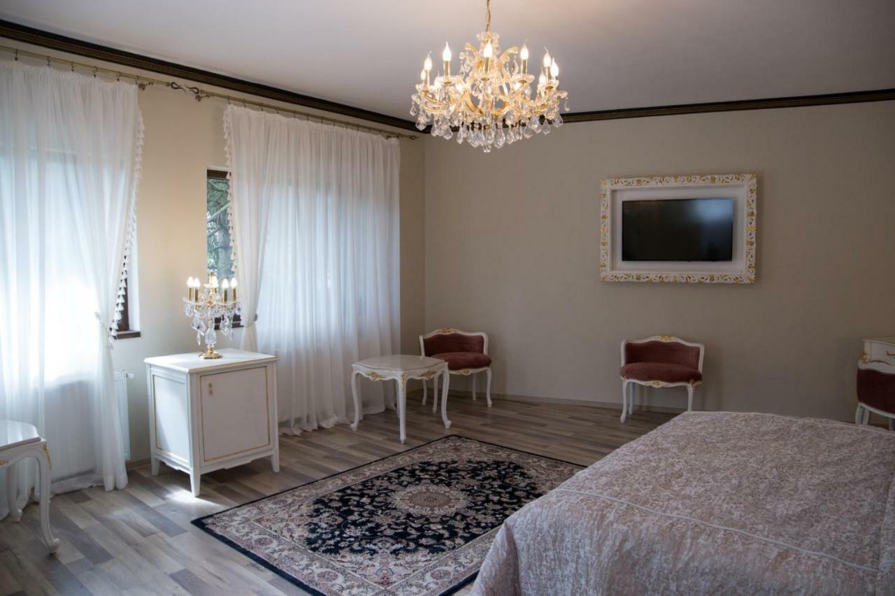 Hotel Boutique Vila Lakastel 시나이아 외부 사진