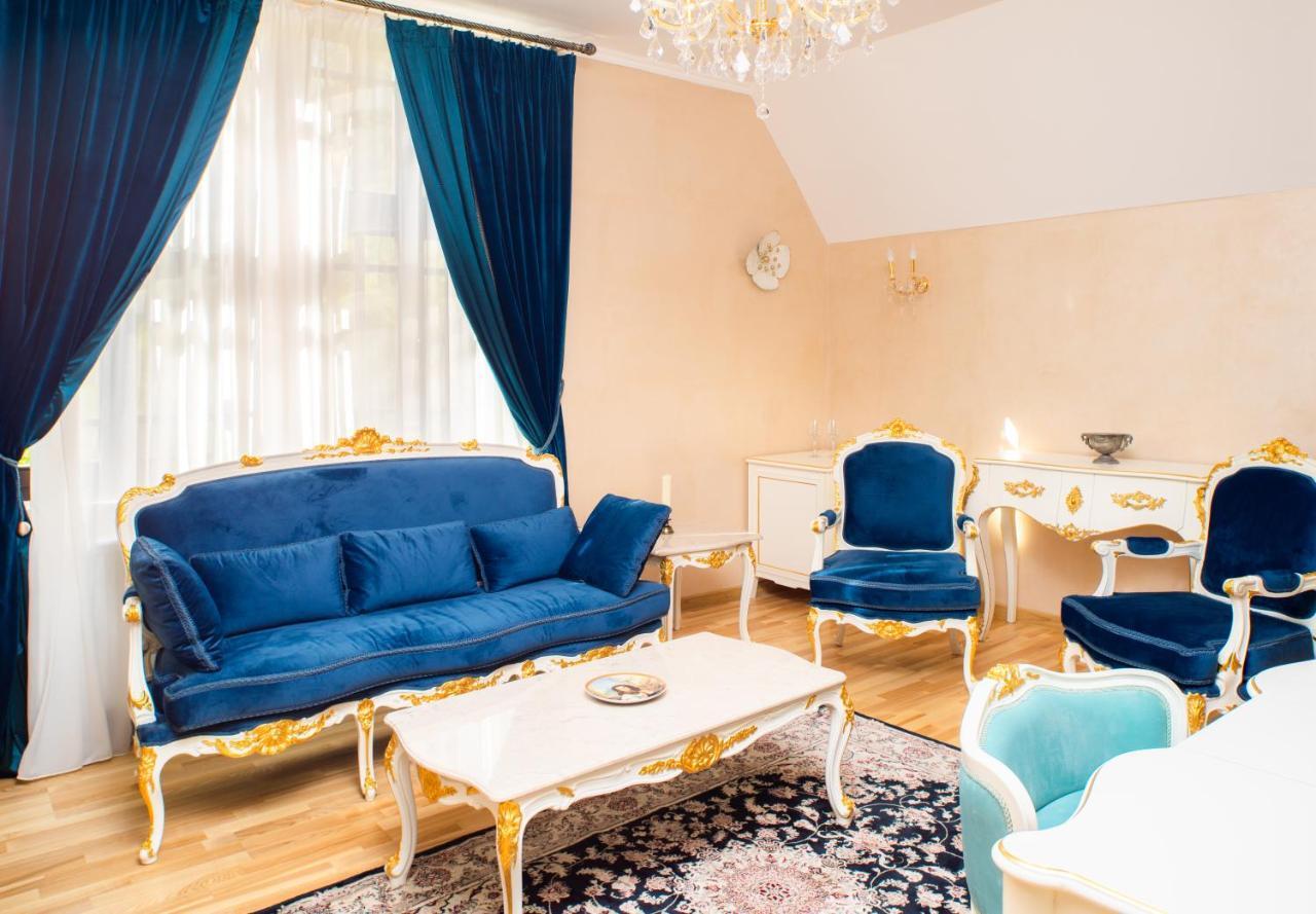 Hotel Boutique Vila Lakastel 시나이아 외부 사진